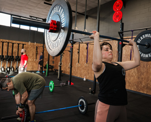 Clase de CrossFit en grupo en Midland